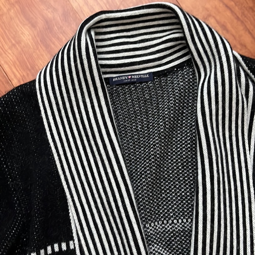 ✨HOST PICK✨ Brandy Melville Knit Cardigan with tribal print ‼️SALE‼️ - Picture 3 of 9
